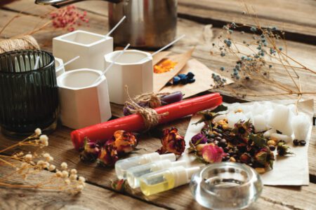 The process of making scented candles at home, make candles